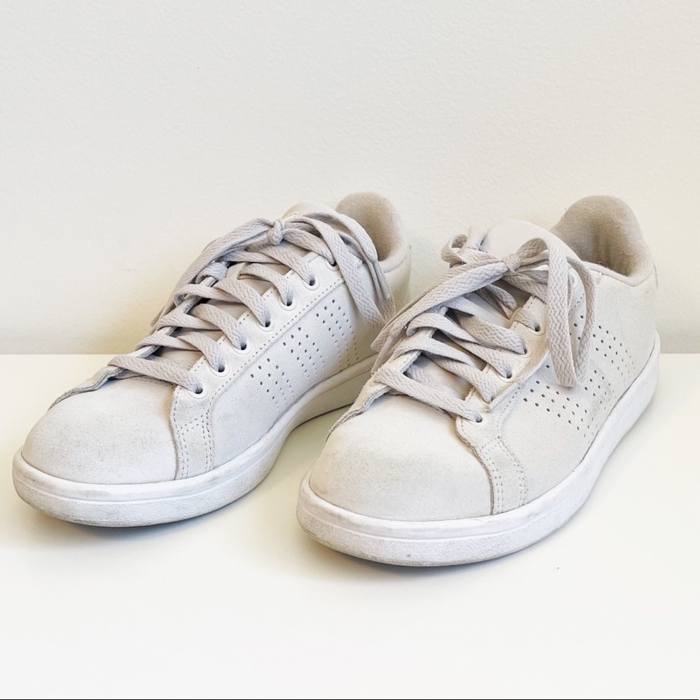 Adidas Women's Sneakers in Light Gray